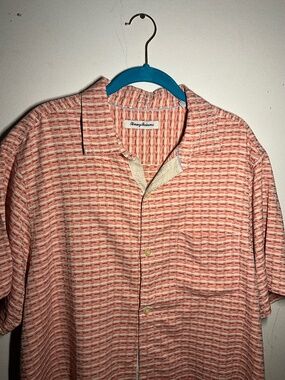 Tommy Bahama Casual button down shirt size L